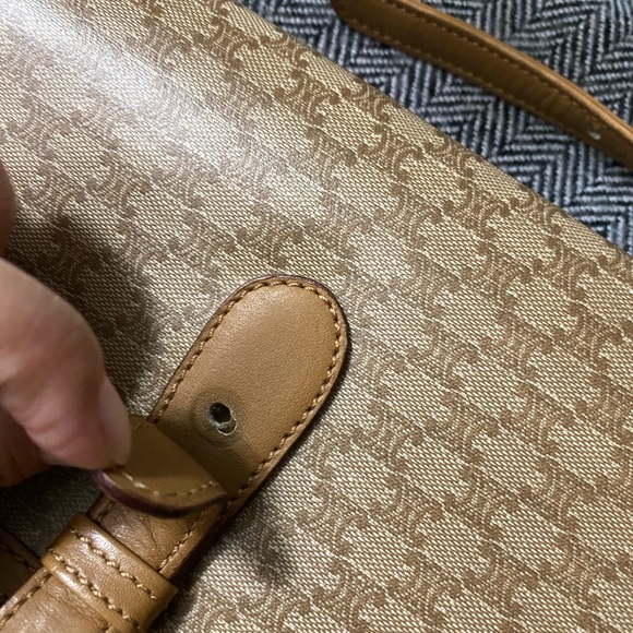 Celine crossbody bag- authentic with very minimal signs of use. - Picture 15 of 17